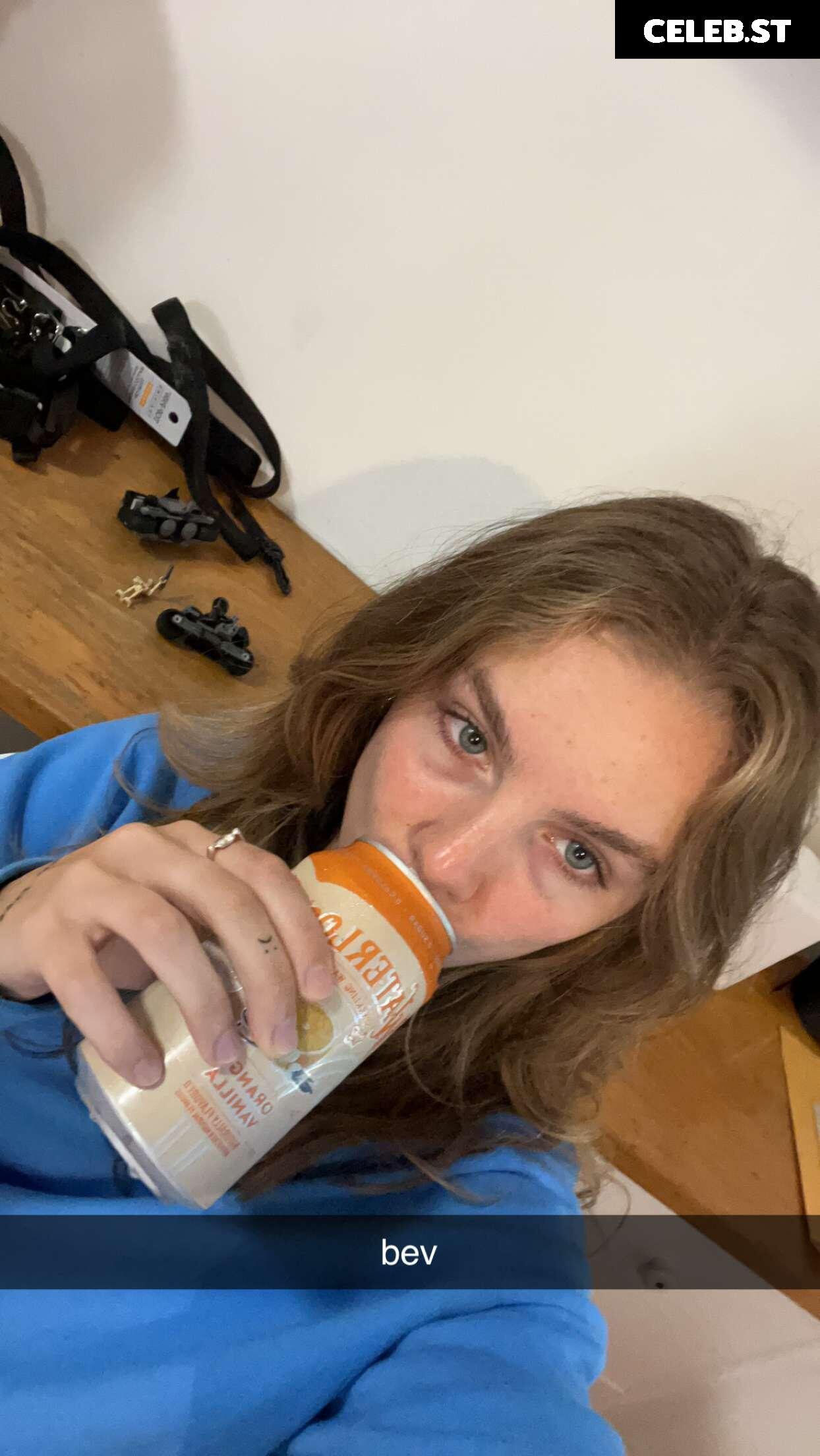 Anna Shumate / Annabananaxdddd Image 4223526