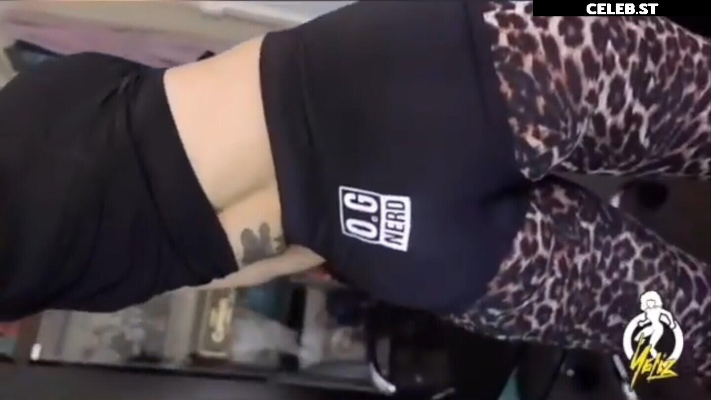 JustYeliz Image 4220526