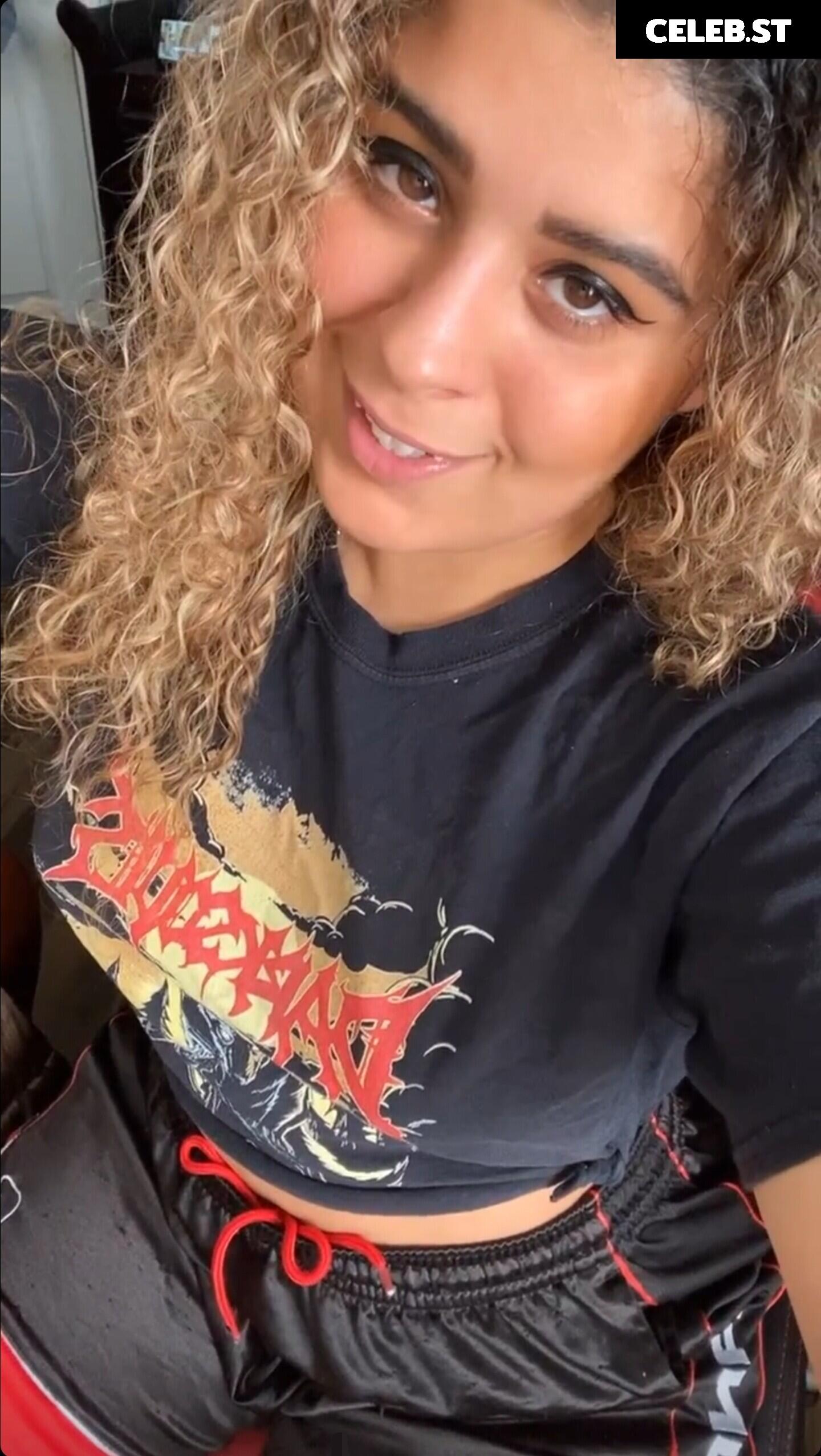 JustYeliz Image 4220726