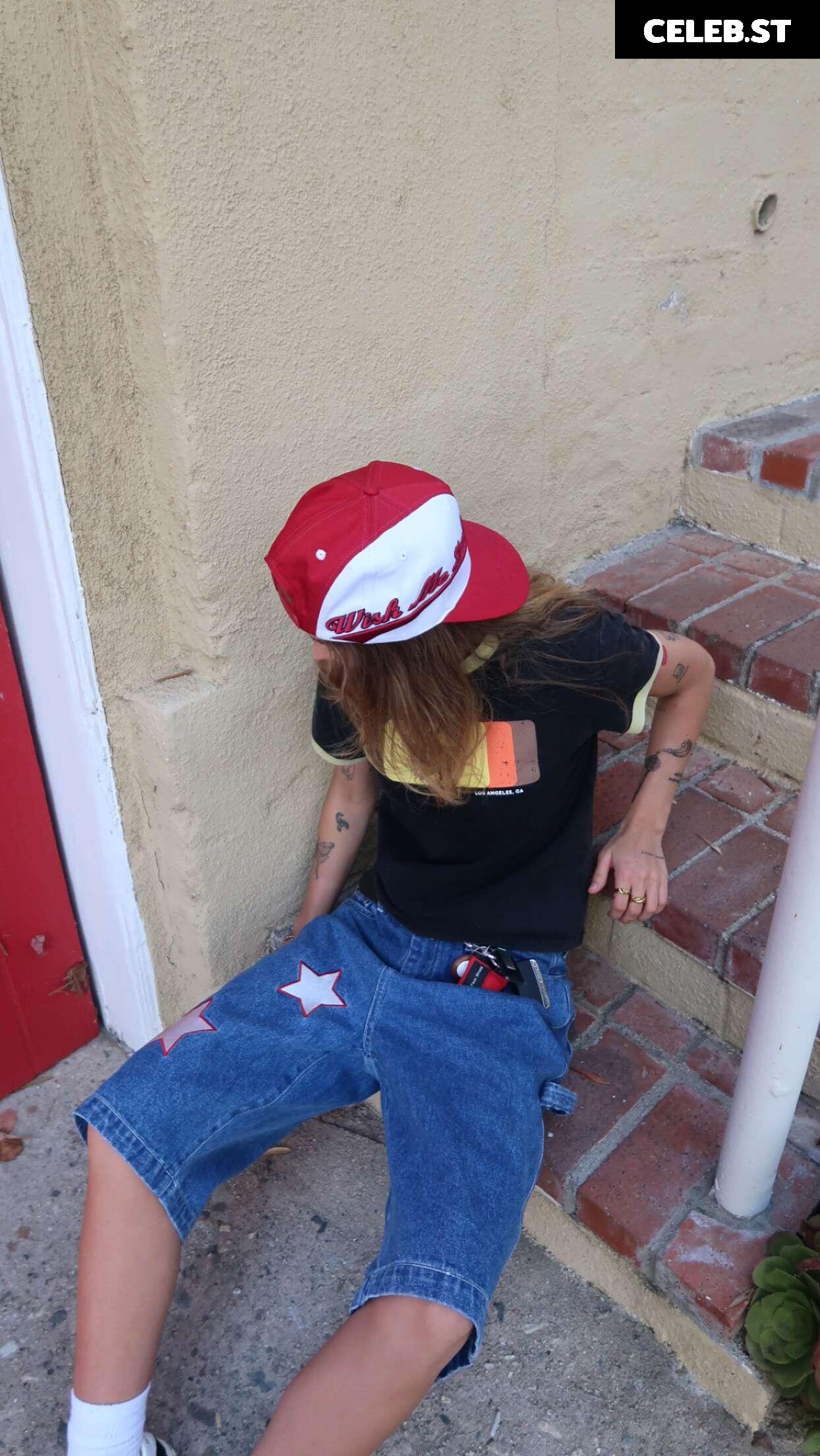 Anna Shumate / Annabananaxdddd Image 4220331