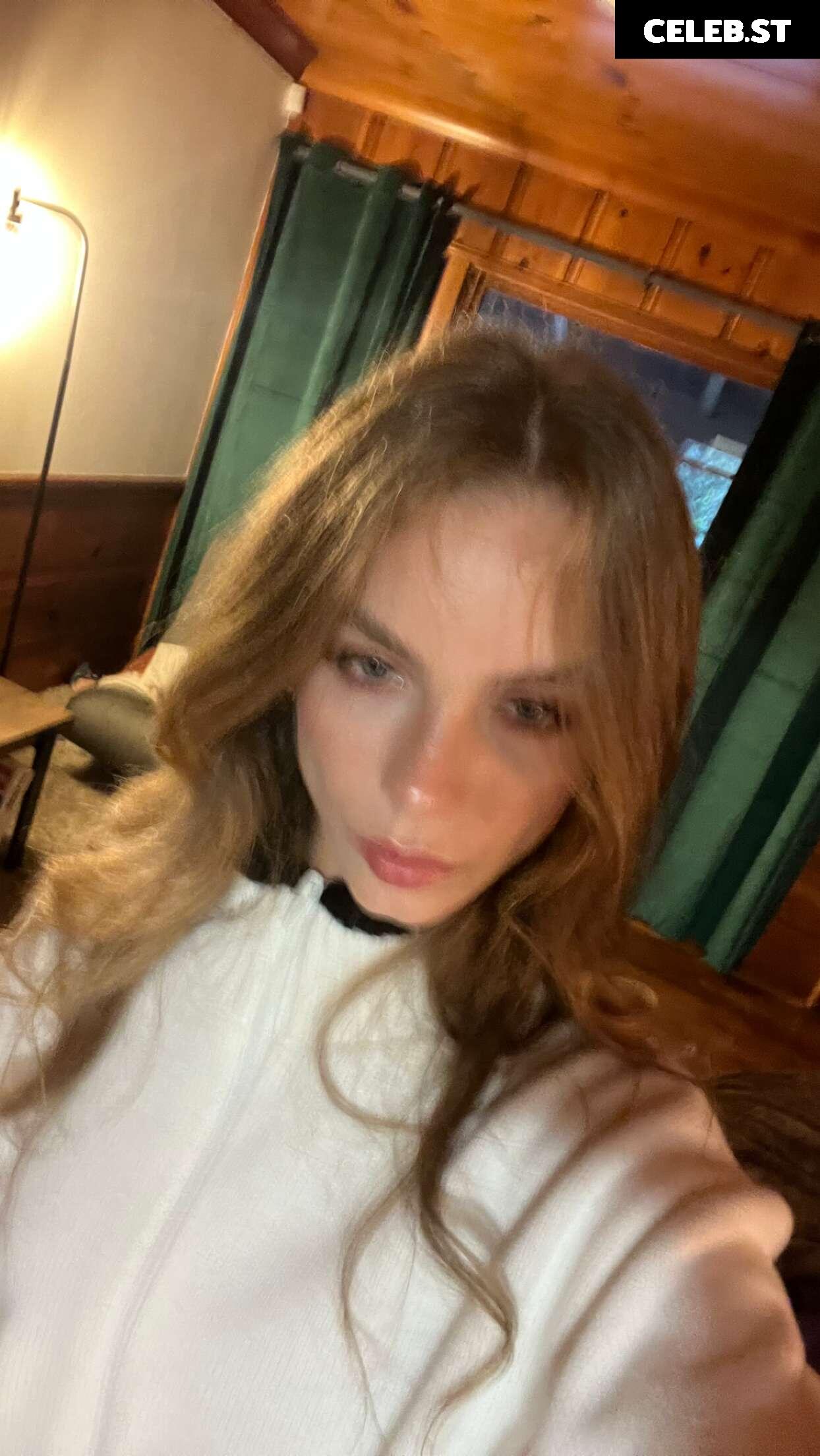 Anna Shumate / Annabananaxdddd Image 4220977