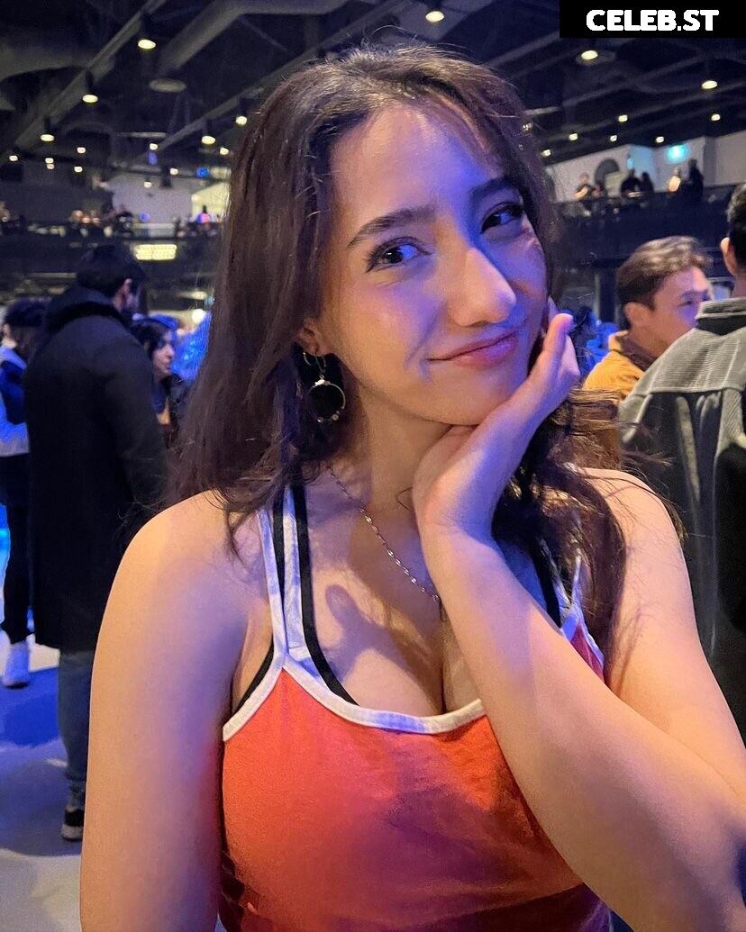 Sabrina Pezeshkian | sabadabadoodle | sabababaroo Image 4229332