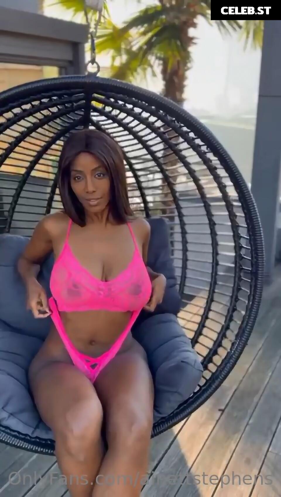 Ainett Stephens Image 4219121