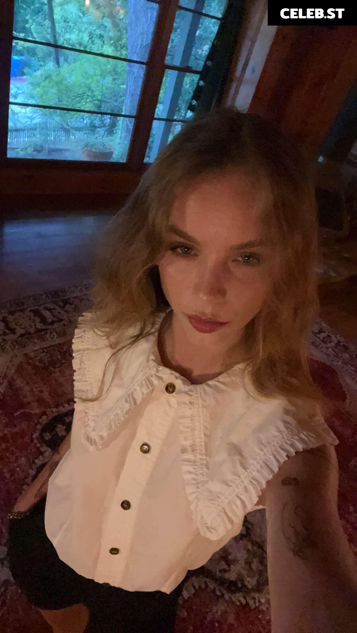 Anna Shumate / Annabananaxdddd Image 4219943