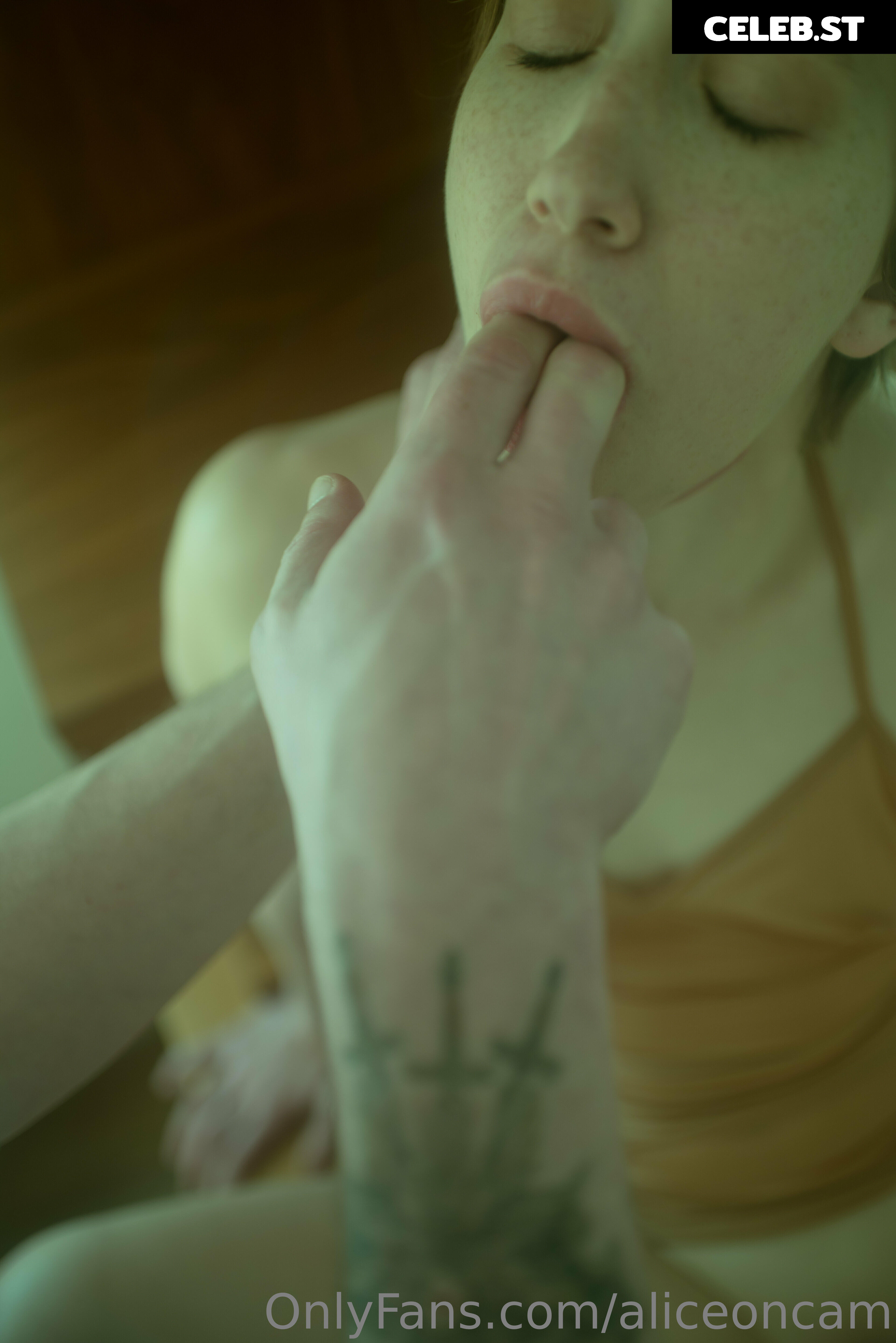 Alice White / AliceOnCam Image 4204607