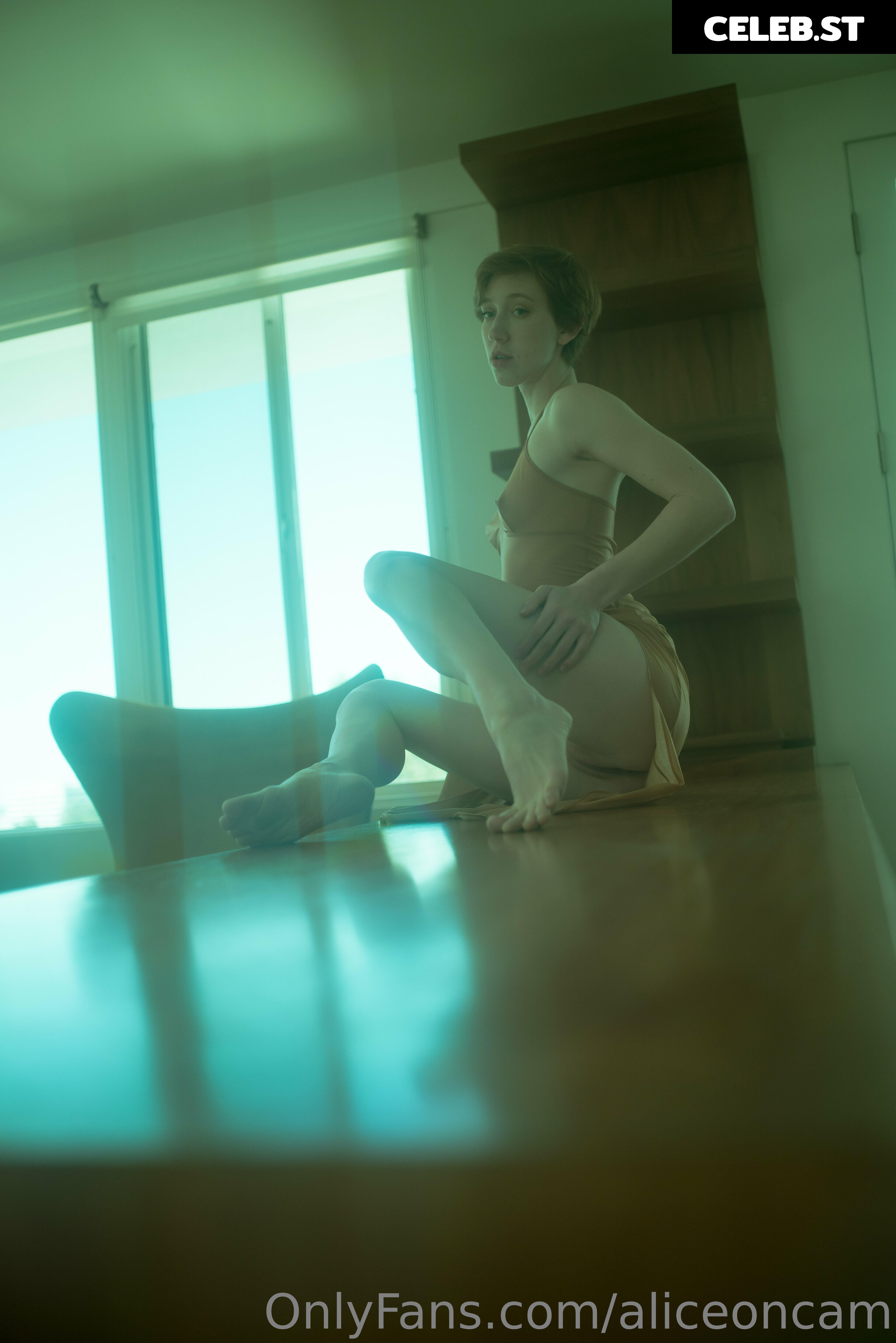 Alice White / AliceOnCam Image 4203337
