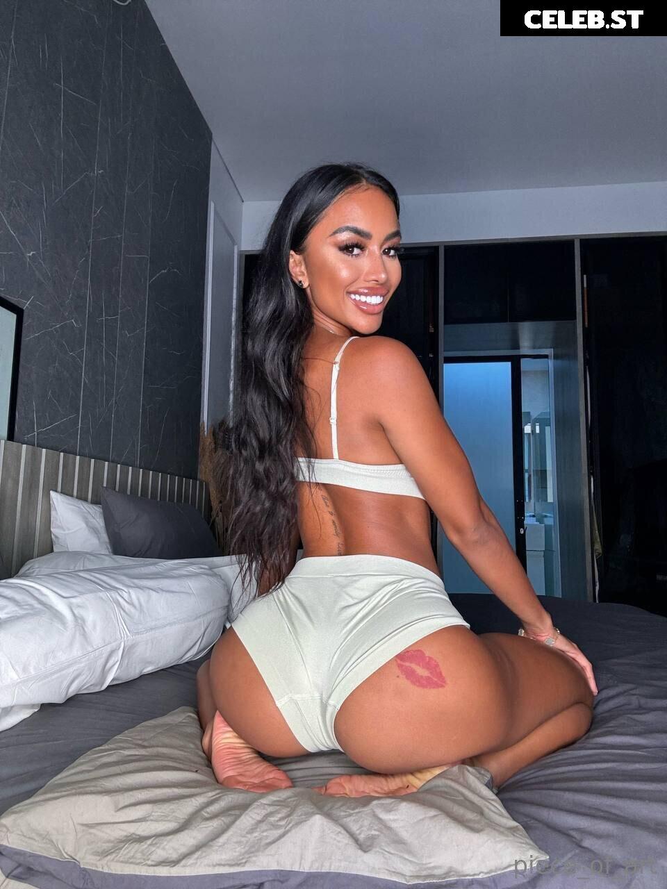 Carla Piece of Art Image 4200753