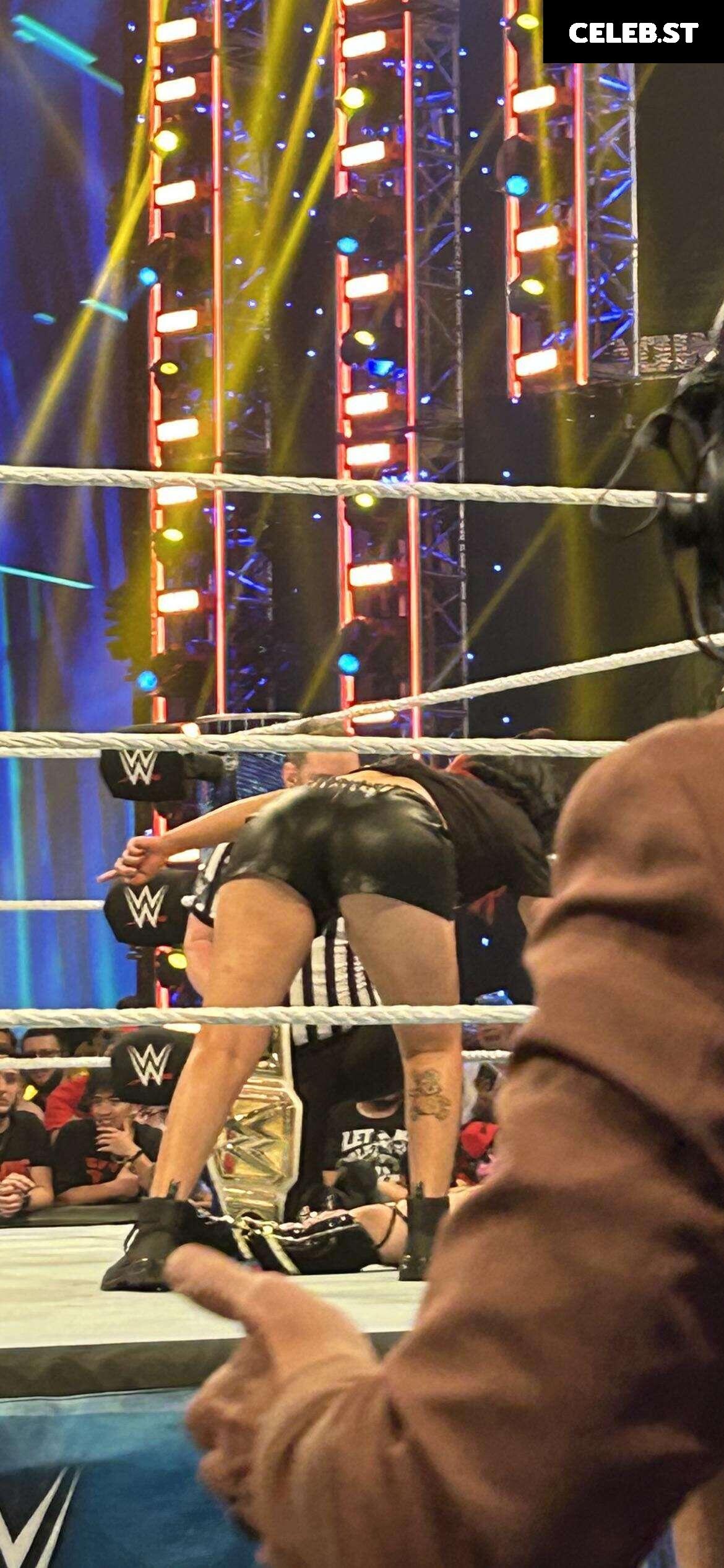 WWE Bayley / Davina Rose / Pamela Rose Martinez Image 4395771