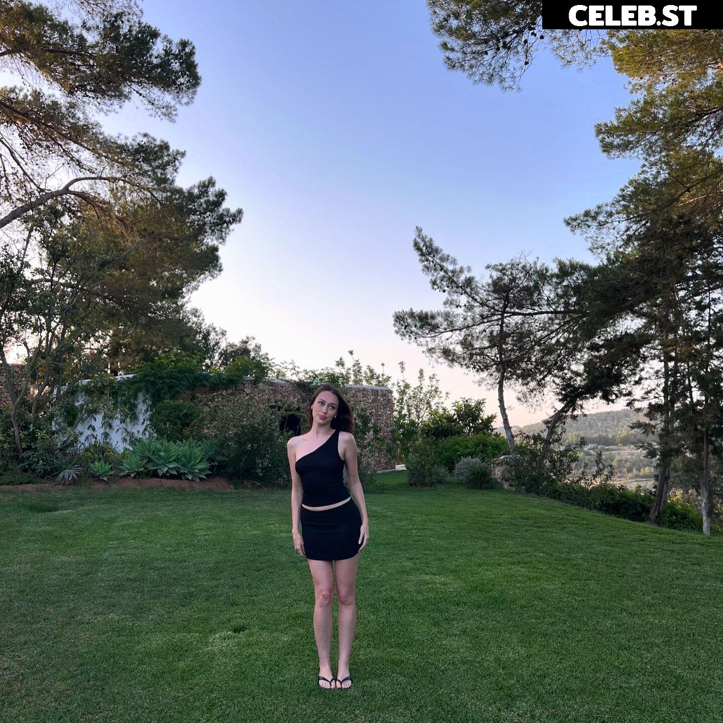 Alycia Debnam Carey Image 4395139
