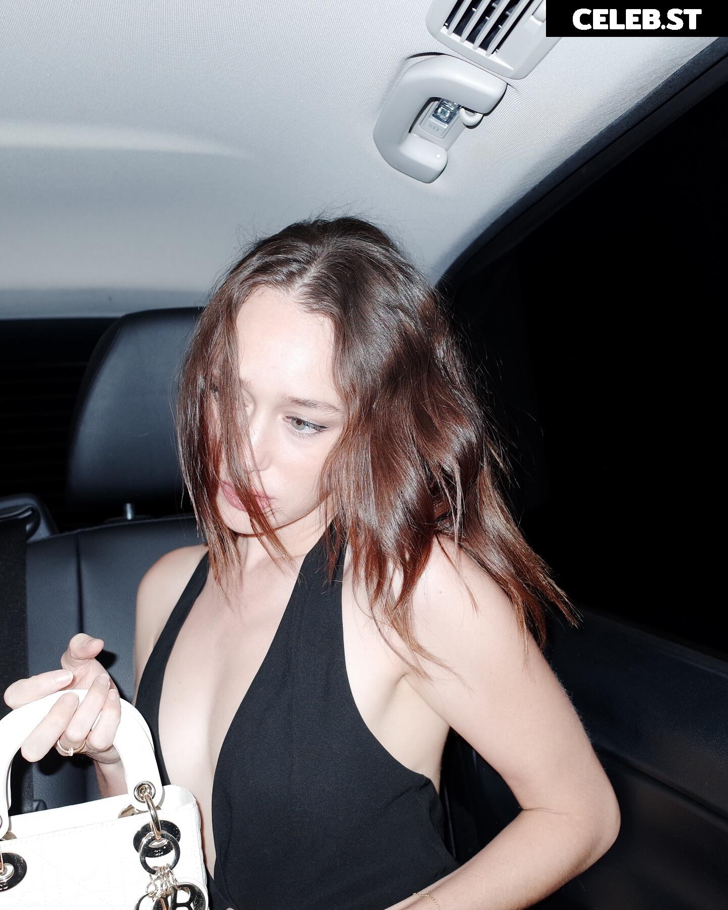 Alycia Debnam Carey Image 4395977