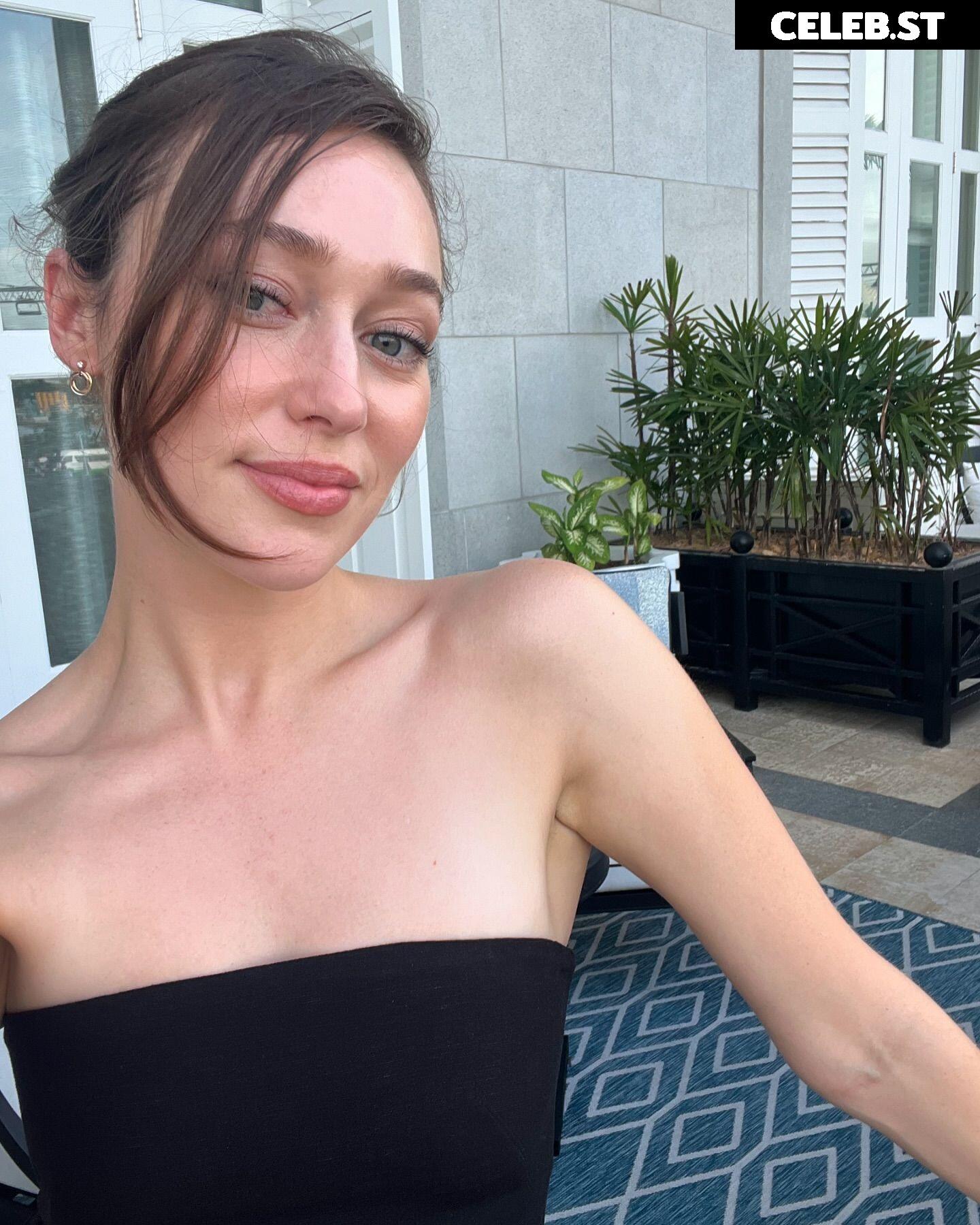 Alycia Debnam Carey Image 4396896