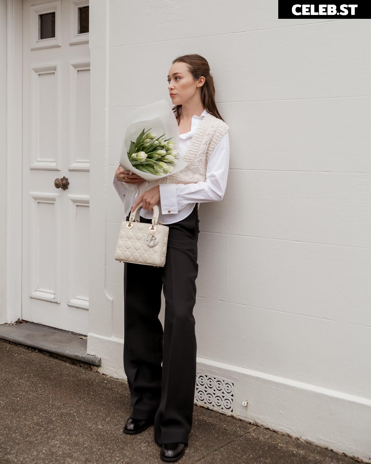 Alycia Debnam Carey Image 4397171