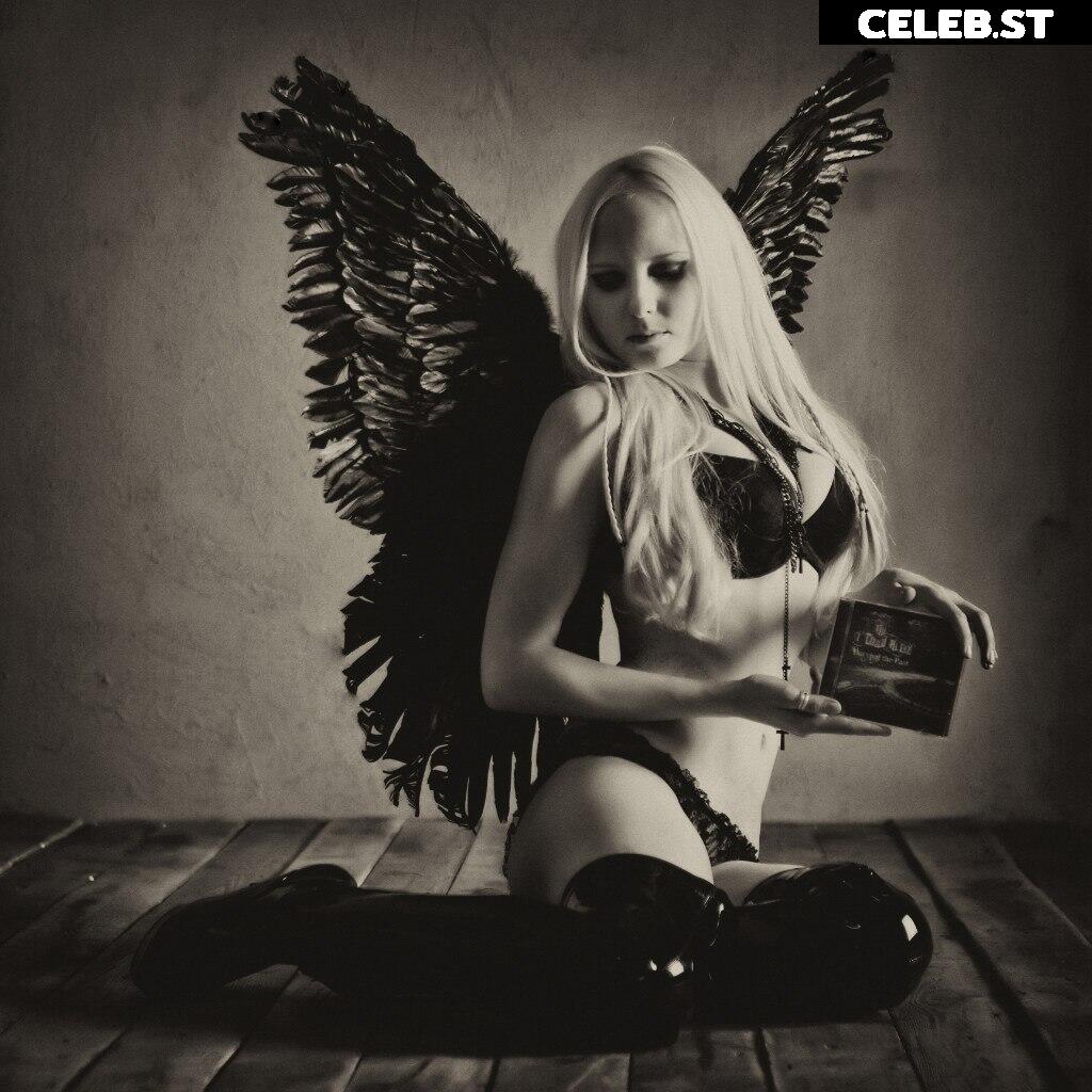 Women of Metal Image 4397278