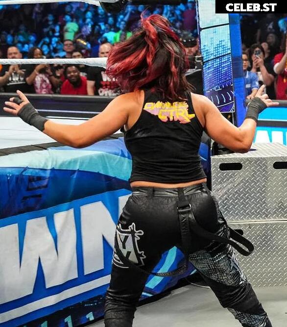 WWE Bayley / Davina Rose / Pamela Rose Martinez Image 4394752