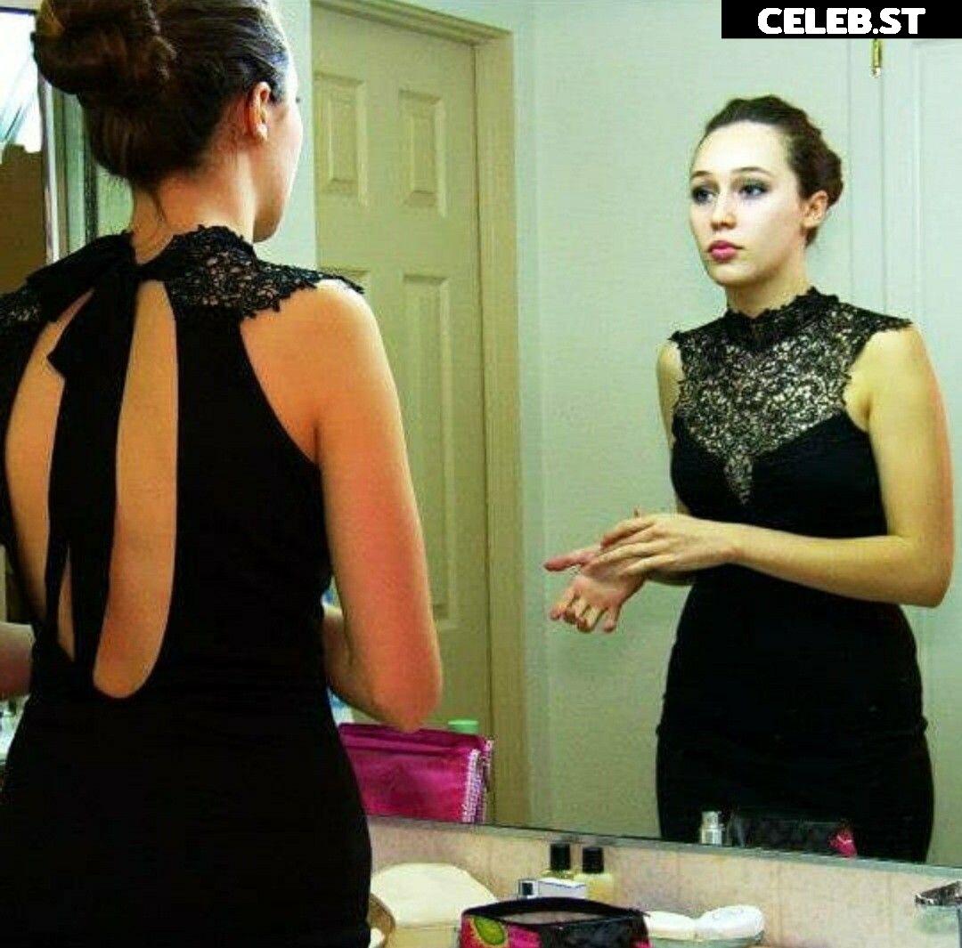 Alycia Debnam Carey Image 4394729