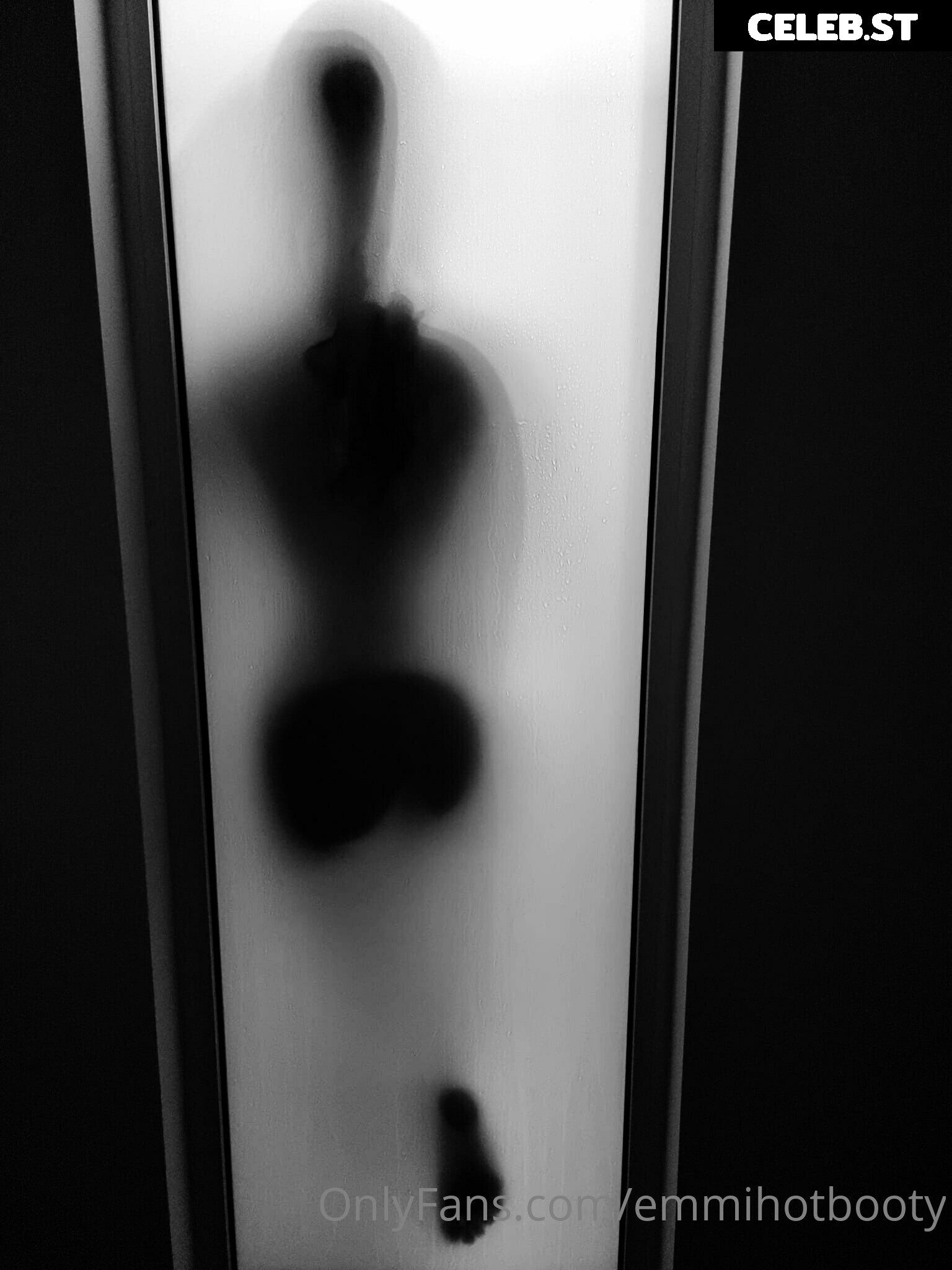 emmihotbooty Image 439422