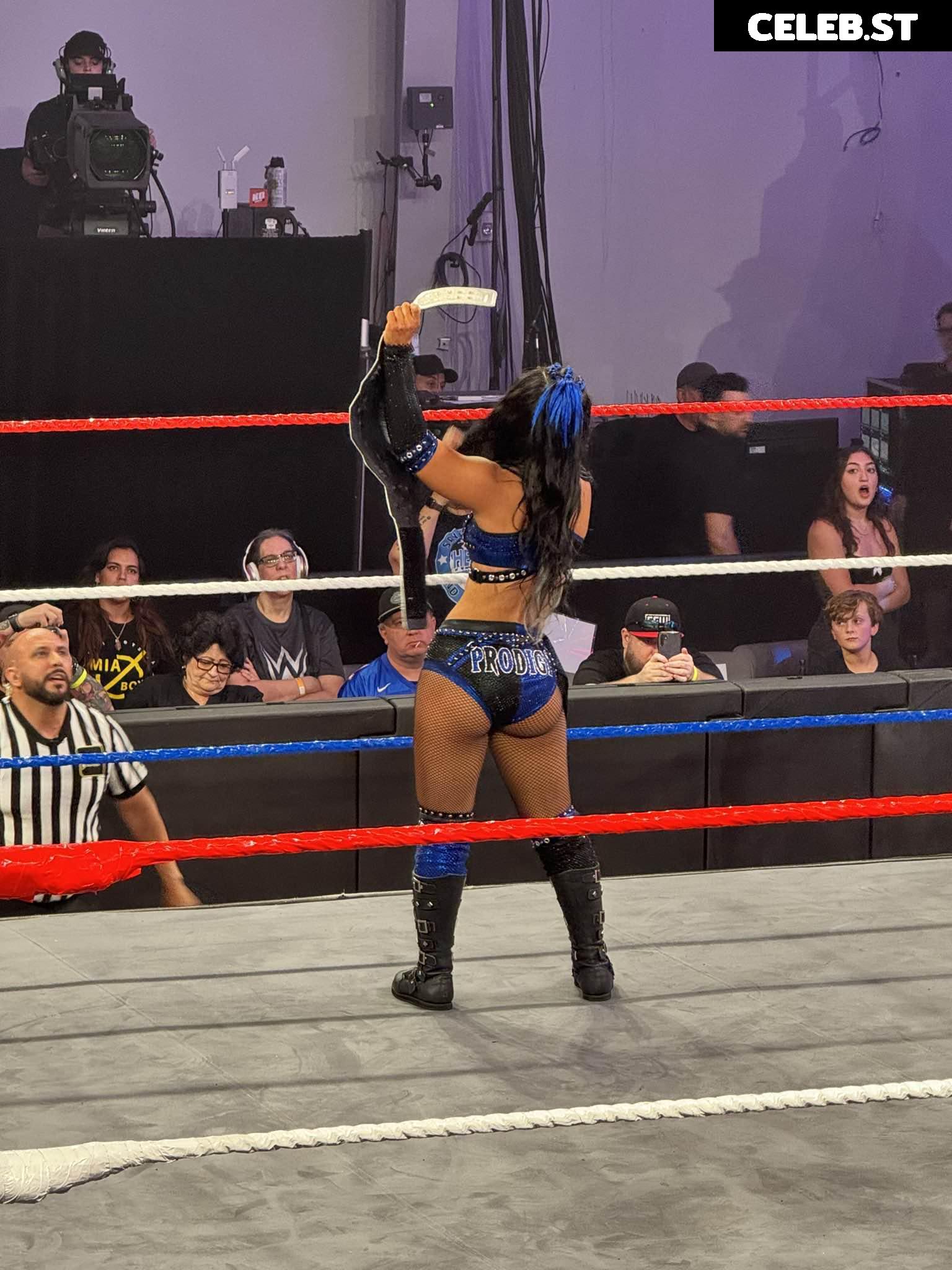 Roxanne Perez/Rok-C - WWE NXT Image 4391779