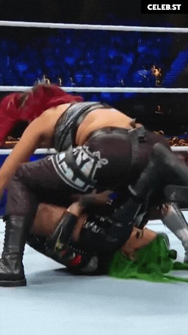 WWE Bayley / Davina Rose / Pamela Rose Martinez Image 4391170