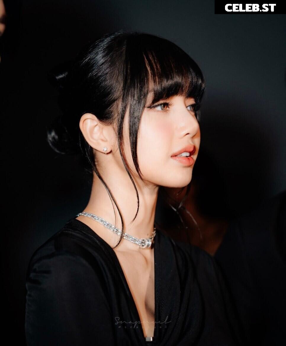 Lisa | BLΛƆKPIИK (Blackpink) Image 4391208