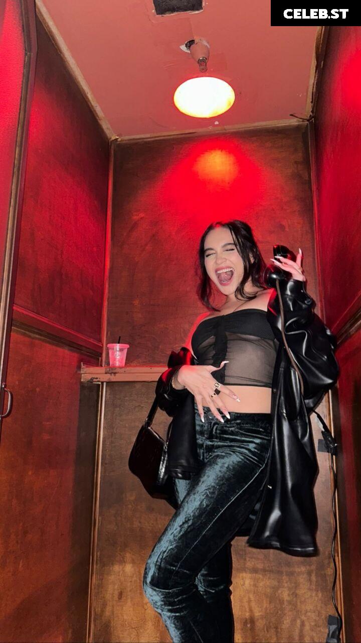 Stella Hudgens (Vanessa's Sister) Image 4392945