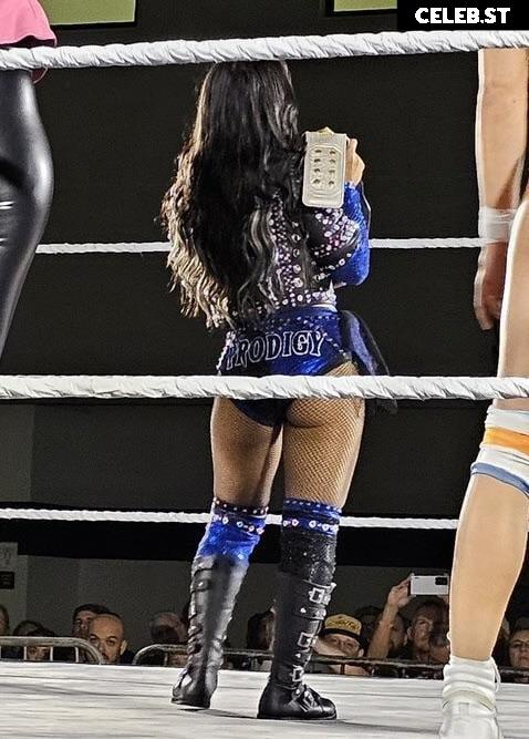 Roxanne Perez/Rok-C - WWE NXT Image 4393057