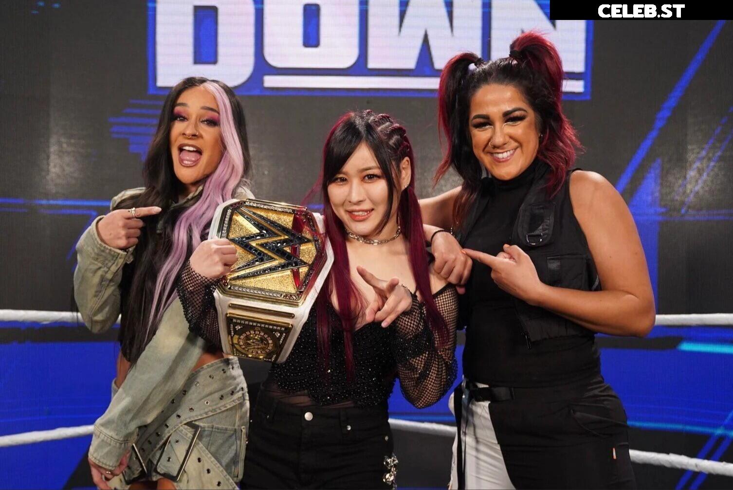 WWE Bayley / Davina Rose / Pamela Rose Martinez Image 4393067