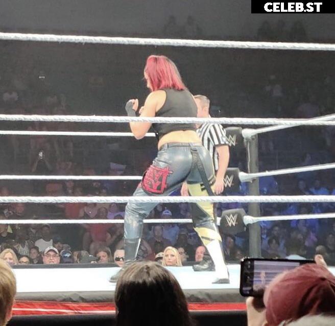 WWE Bayley / Davina Rose / Pamela Rose Martinez Image 4390545