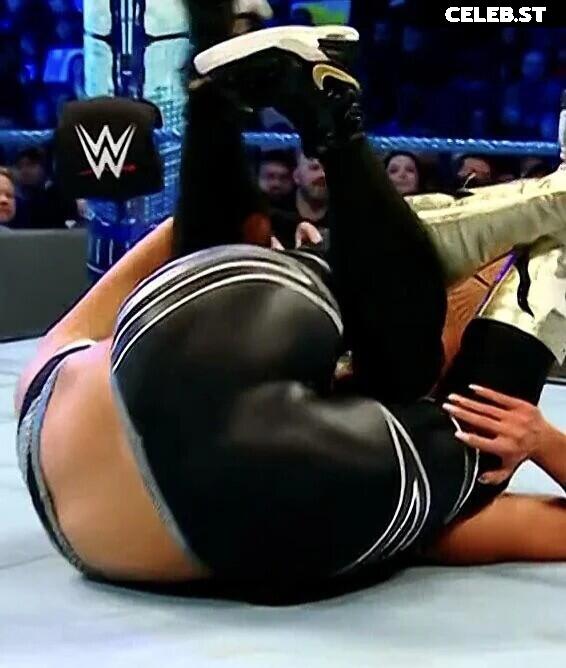 WWE Bayley / Davina Rose / Pamela Rose Martinez Image 4390009