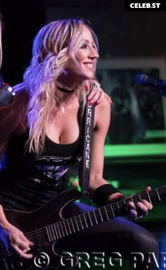 Women of Metal Image 4390023