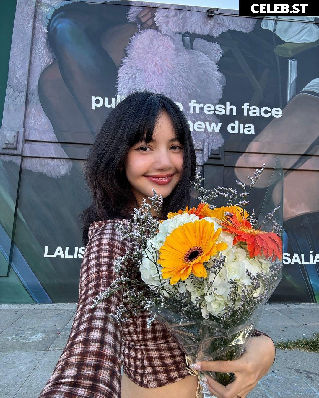 Lisa | BLΛƆKPIИK (Blackpink) Image 4399849