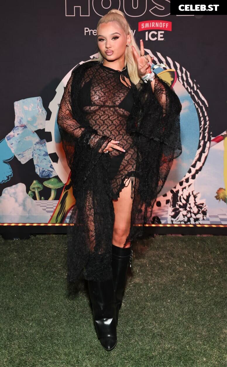 Alabama Barker Image 4399840