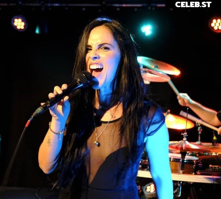 Women of Metal Image 4399596
