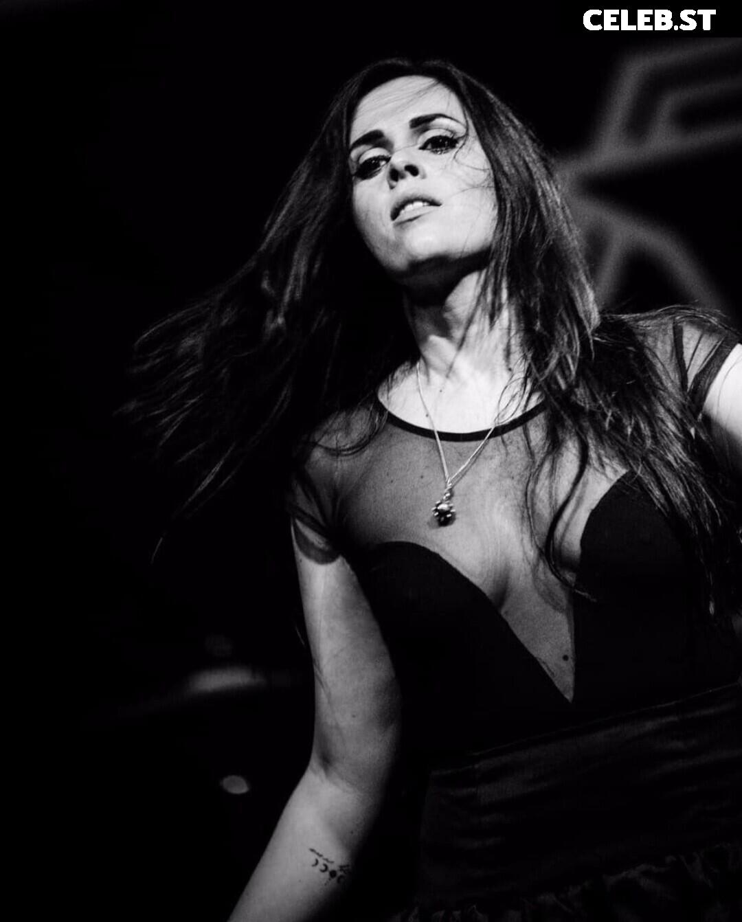 Women of Metal Image 4399578