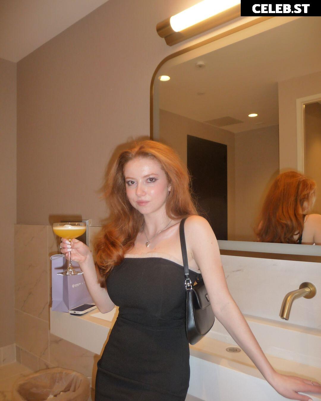 Francesca Capaldi (18) Image 4399361