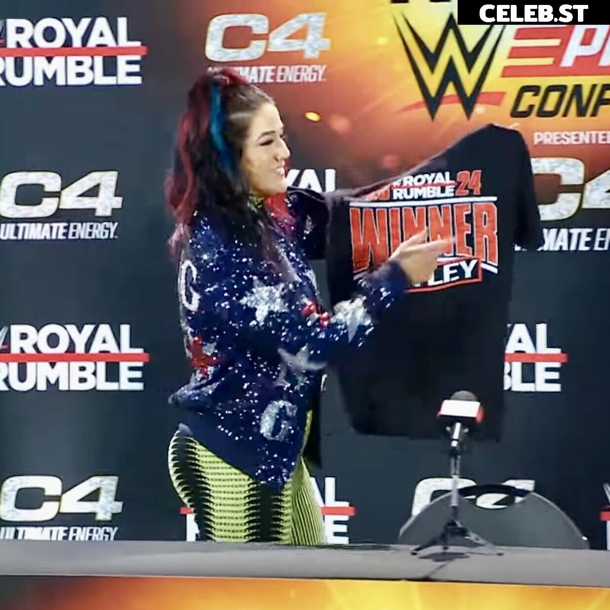 WWE Bayley / Davina Rose / Pamela Rose Martinez Image 4398870