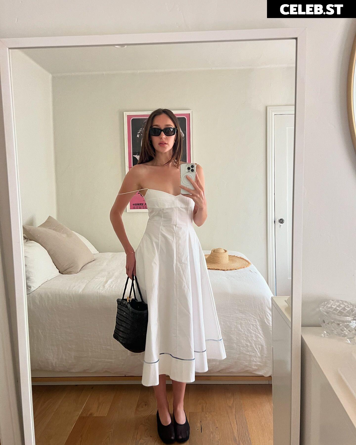 Alycia Debnam Carey Image 4398402