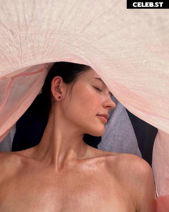 B_u_l_o_c_h_k_a (bulochkatyt) Image 4398218