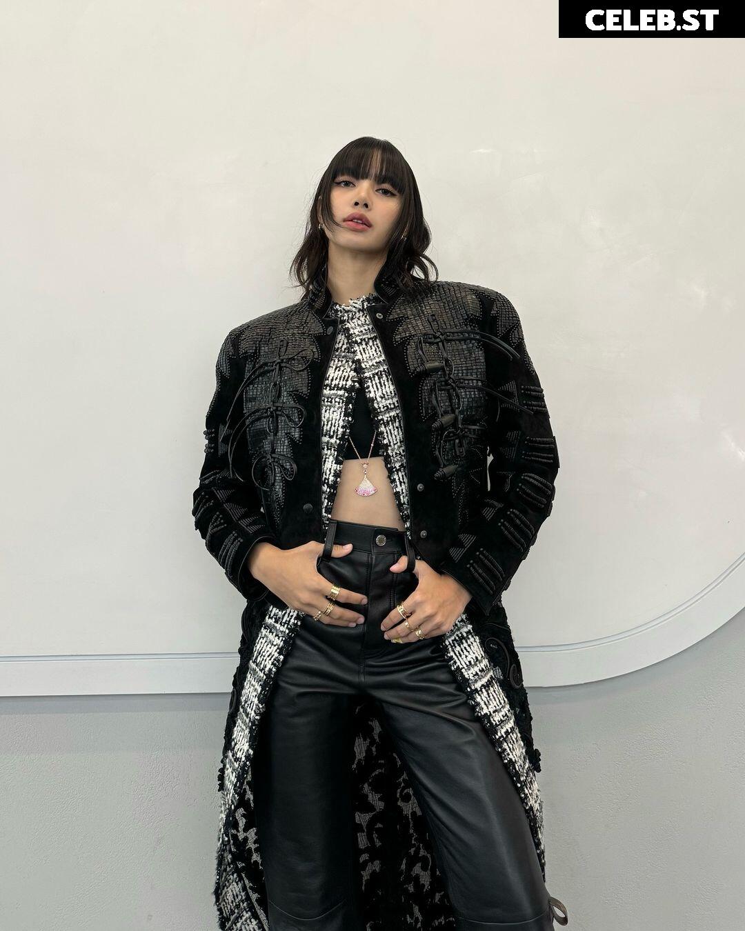 Lisa | BLΛƆKPIИK (Blackpink) Image 4398904