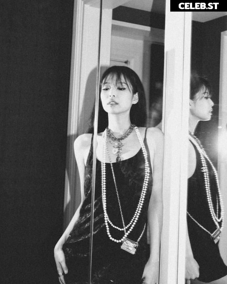 Jennie | BLΛƆKPIИK (Blackpink) Image 4385883
