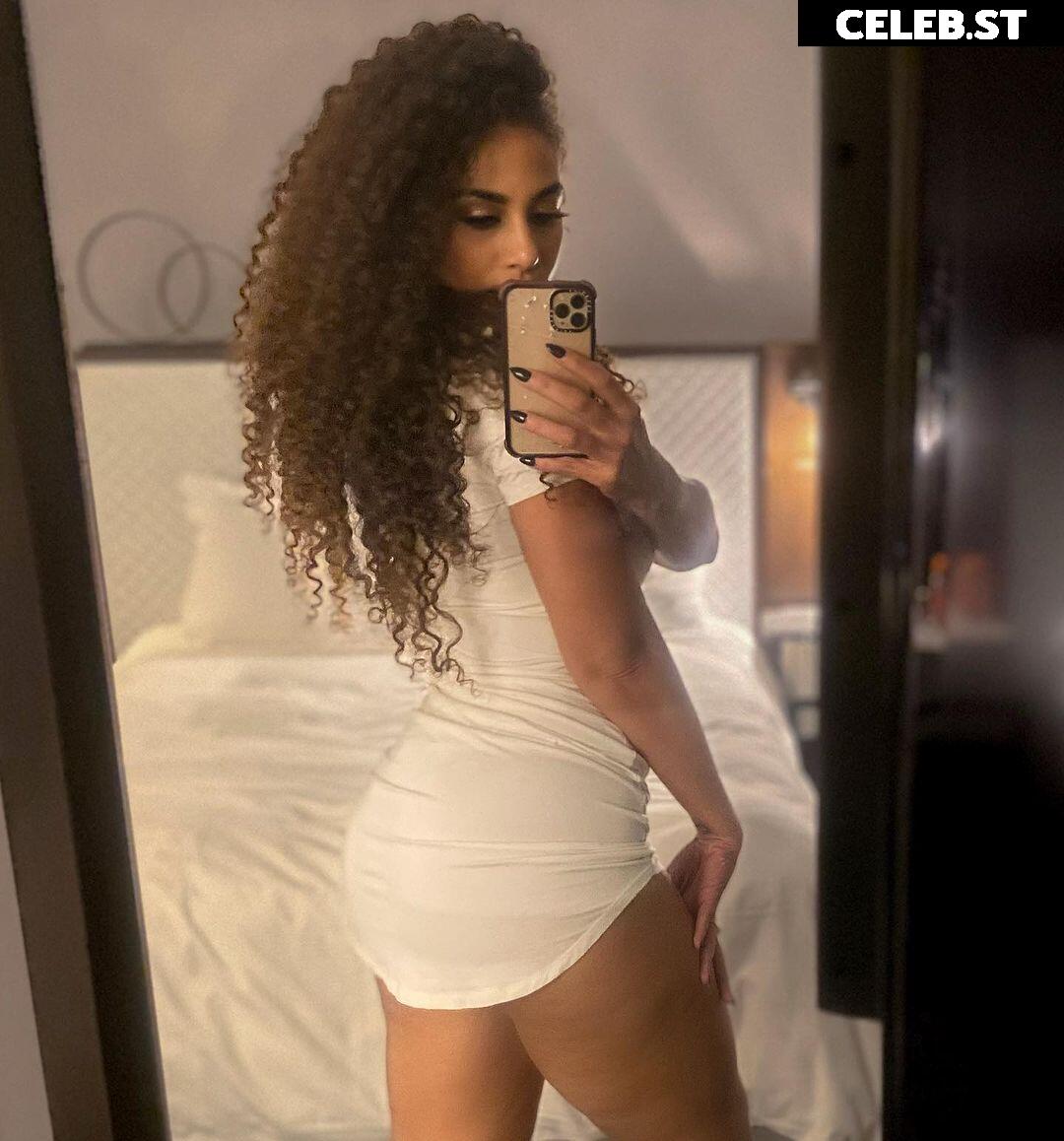 Samantha Irvin - WWE Image 4385503
