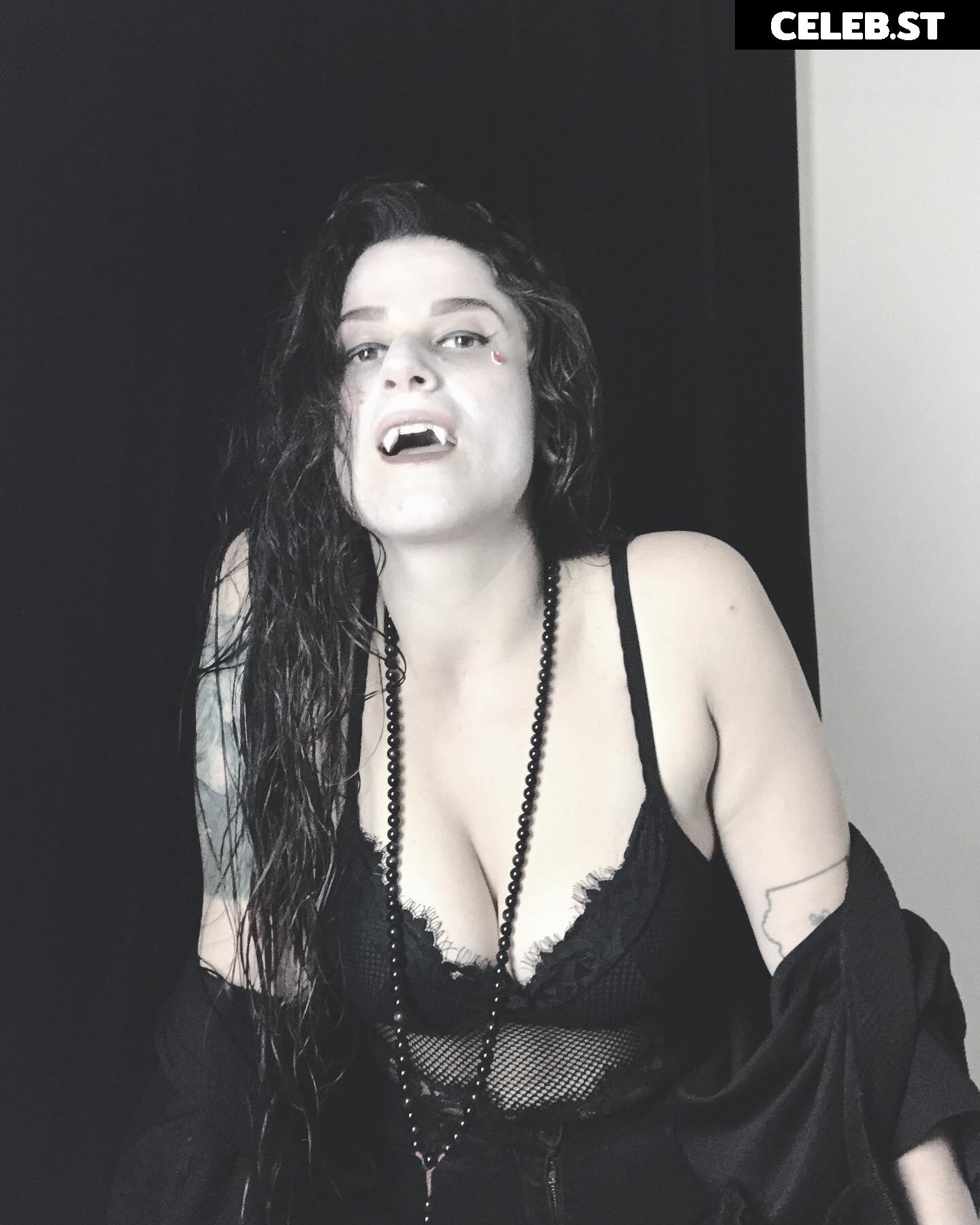 Women of Metal Image 4385134