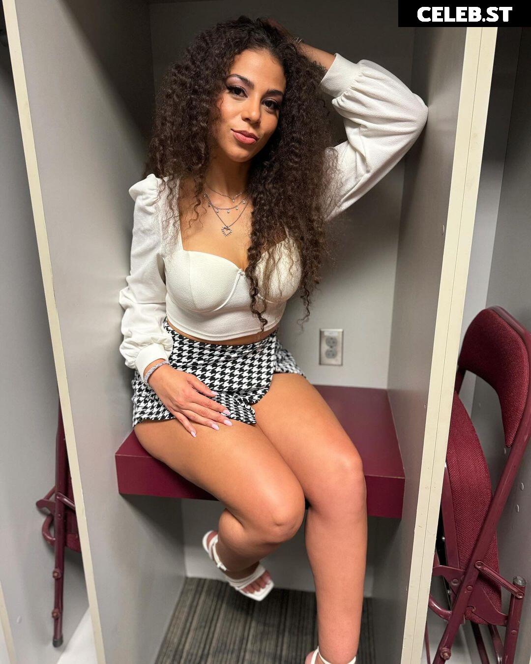 Samantha Irvin - WWE Image 4386873