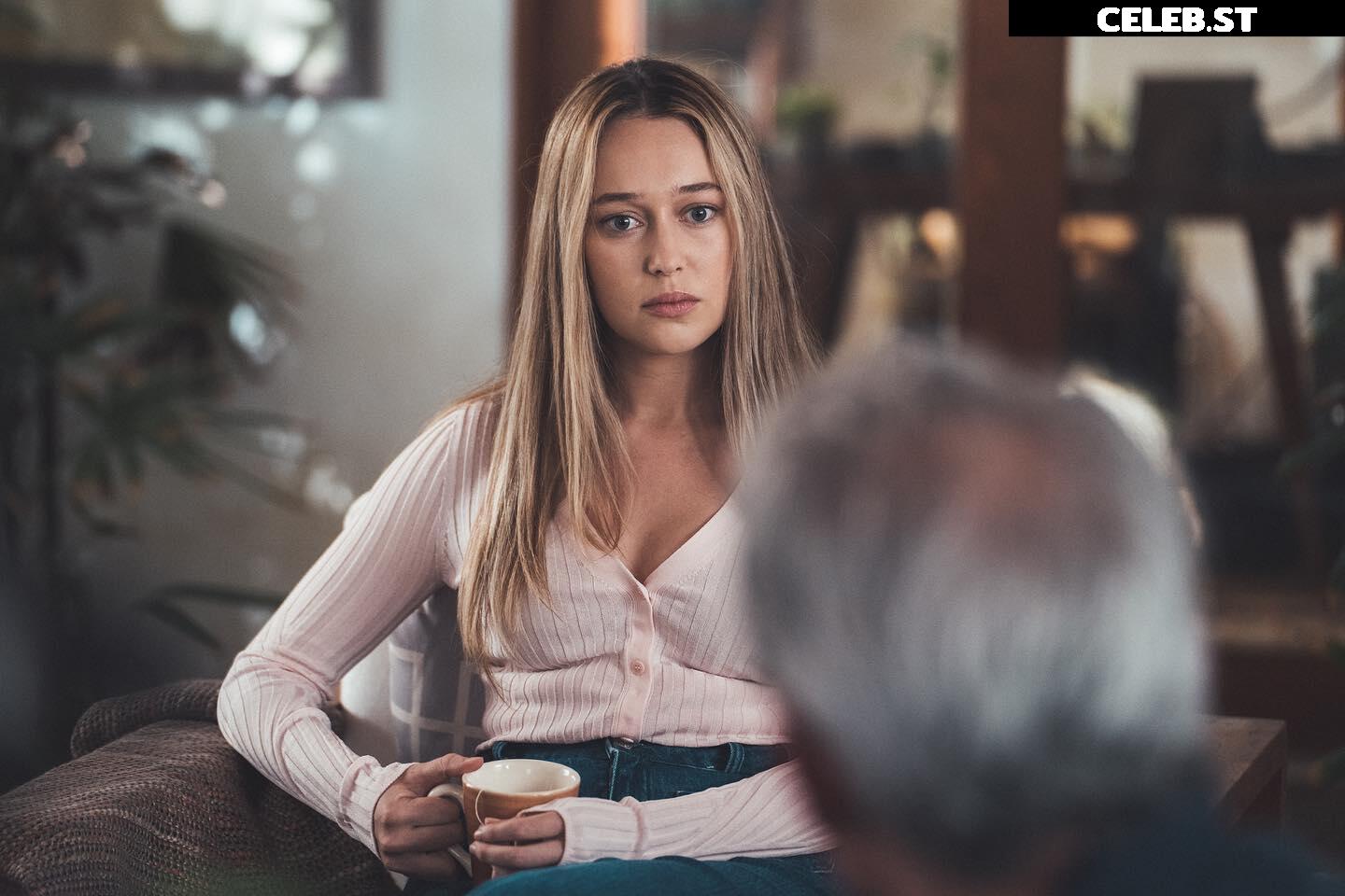 Alycia Debnam Carey Image 4386129