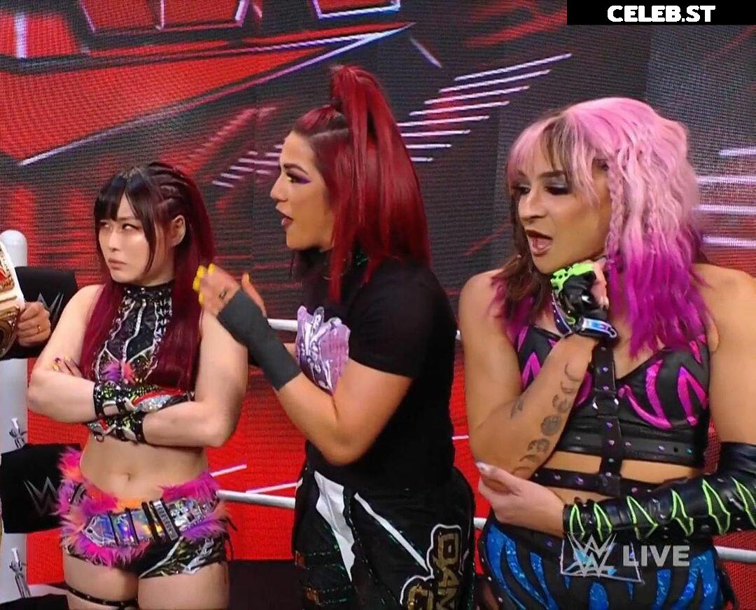 WWE Bayley / Davina Rose / Pamela Rose Martinez Image 4387623