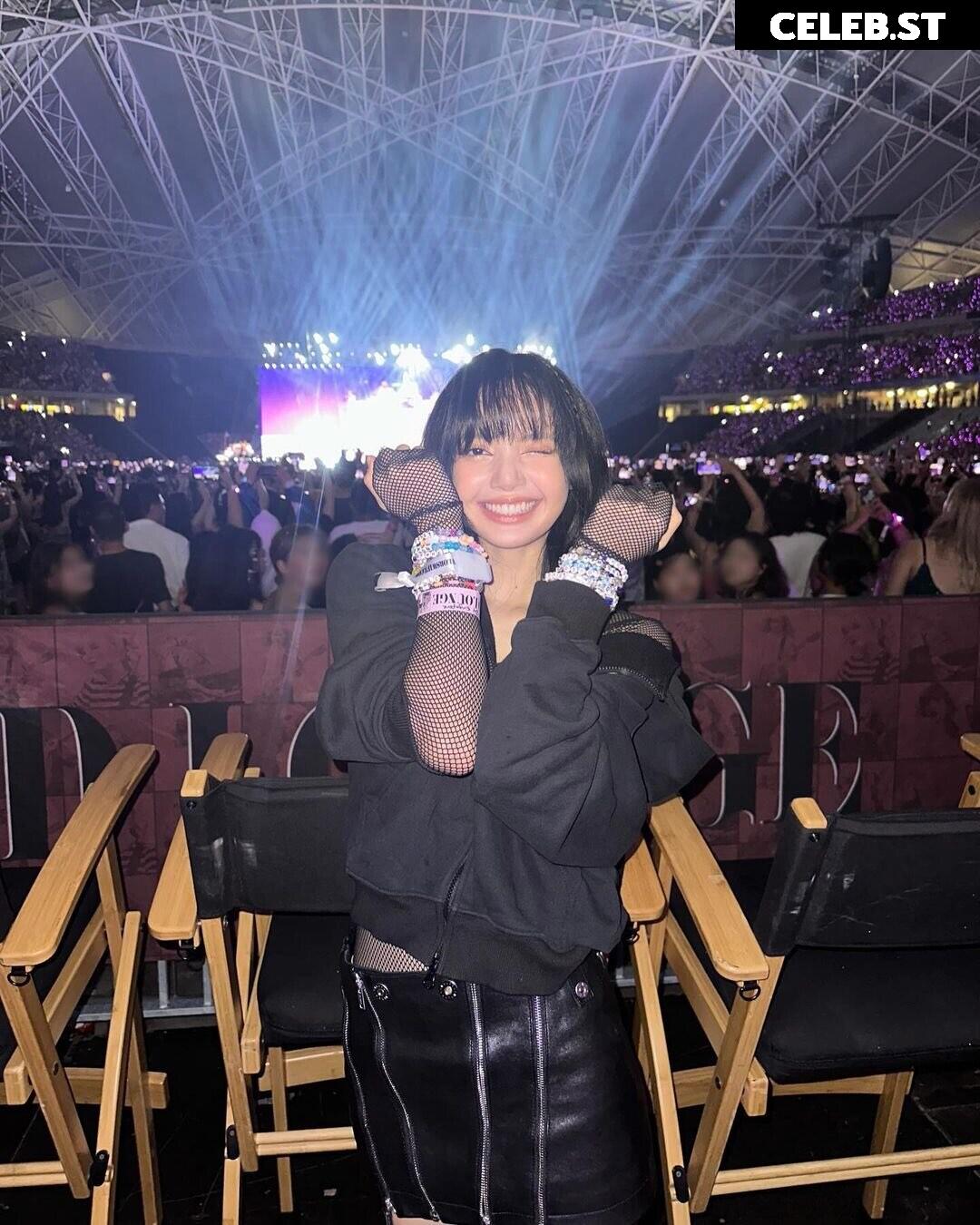 Lisa | BLΛƆKPIИK (Blackpink) Image 4387949