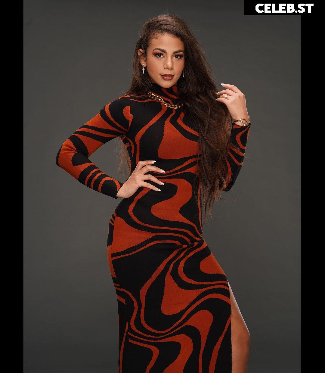 Samantha Irvin - WWE Image 4384842