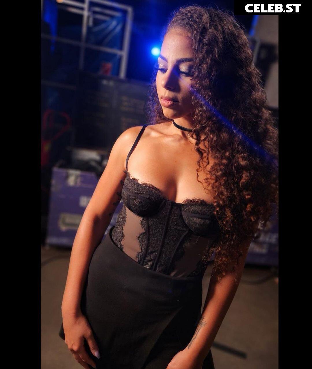 Samantha Irvin - WWE Image 4384131