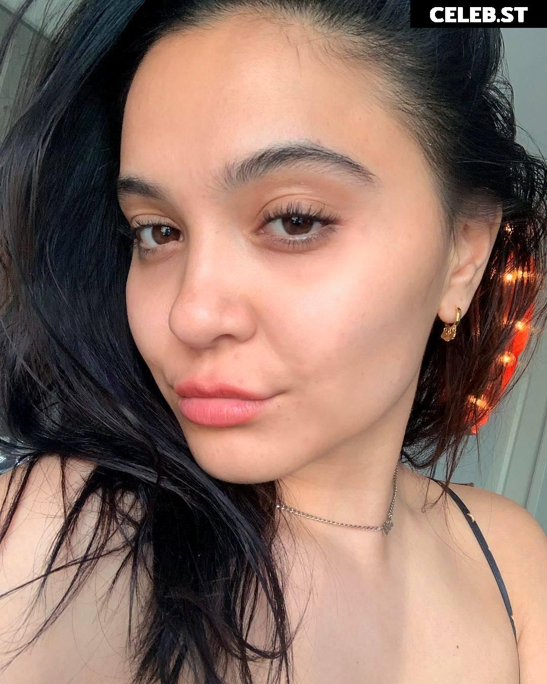 Stella Hudgens (Vanessa's Sister) Image 4384001