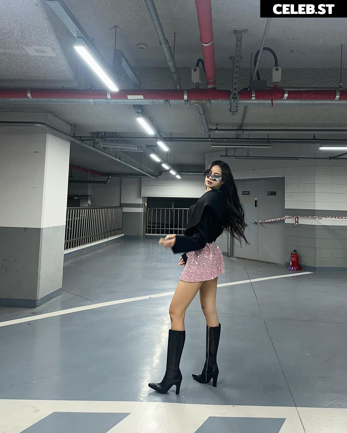 Lisa | BLΛƆKPIИK (Blackpink) Image 4381800