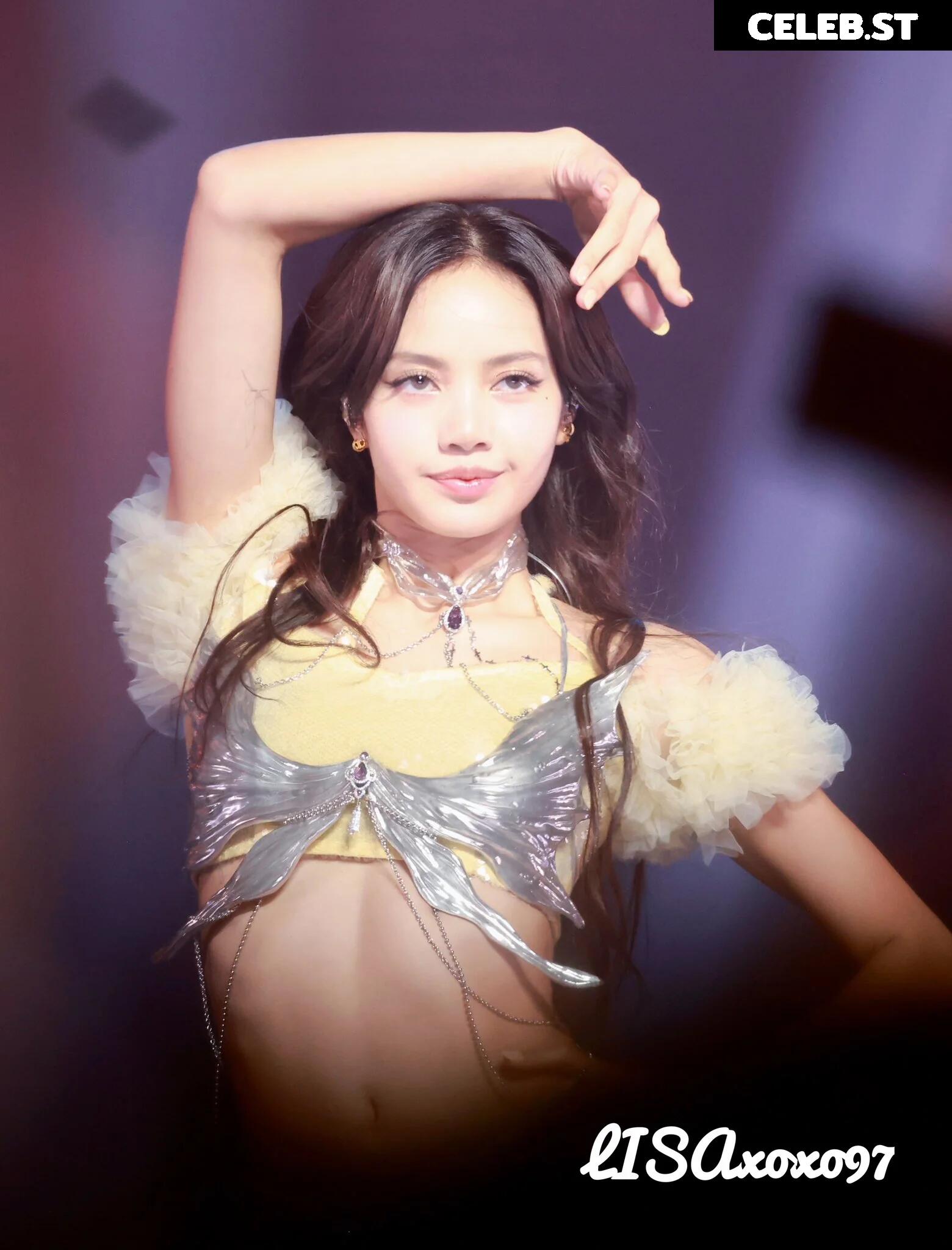 Lisa | BLΛƆKPIИK (Blackpink) Image 4381461